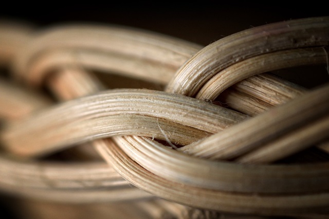 Maty wiklinowe impregnowane vs. naturalne – które wybrać?